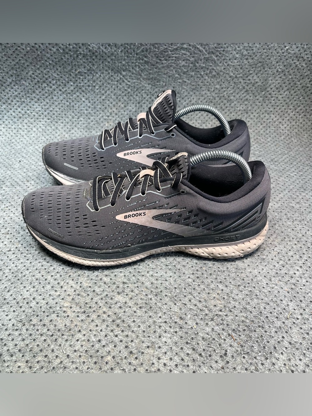 Brooks Ghost 13 Grey Running Shoes No Insoles Size 9.5 Women’s